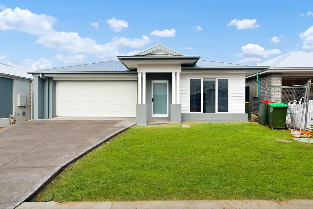 Brand New Modern Family Home Opportunity in Cooranbong