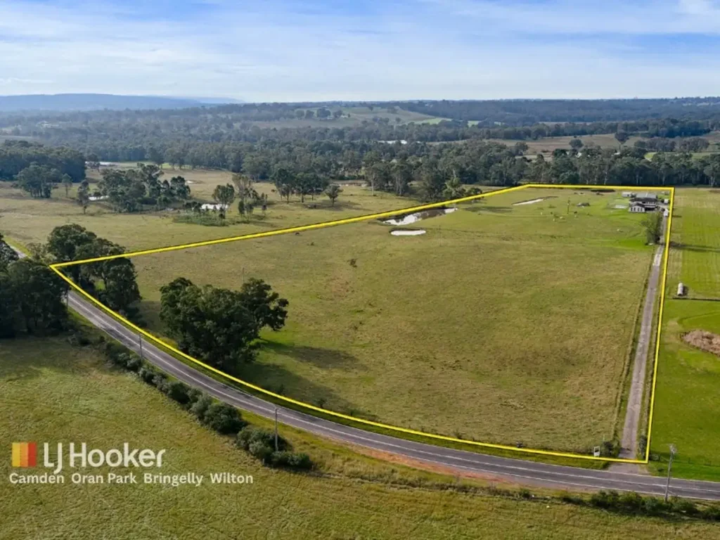 Greendale 5 Slaapkamer 25 ACRES* IN THE HEART OF GREENDALE