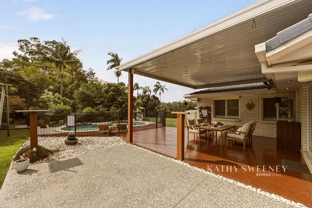 Burpengary 4ਬੈੱਡਰੂਮ Spacious Family Living with Pool, Shed & Dual Living Potential