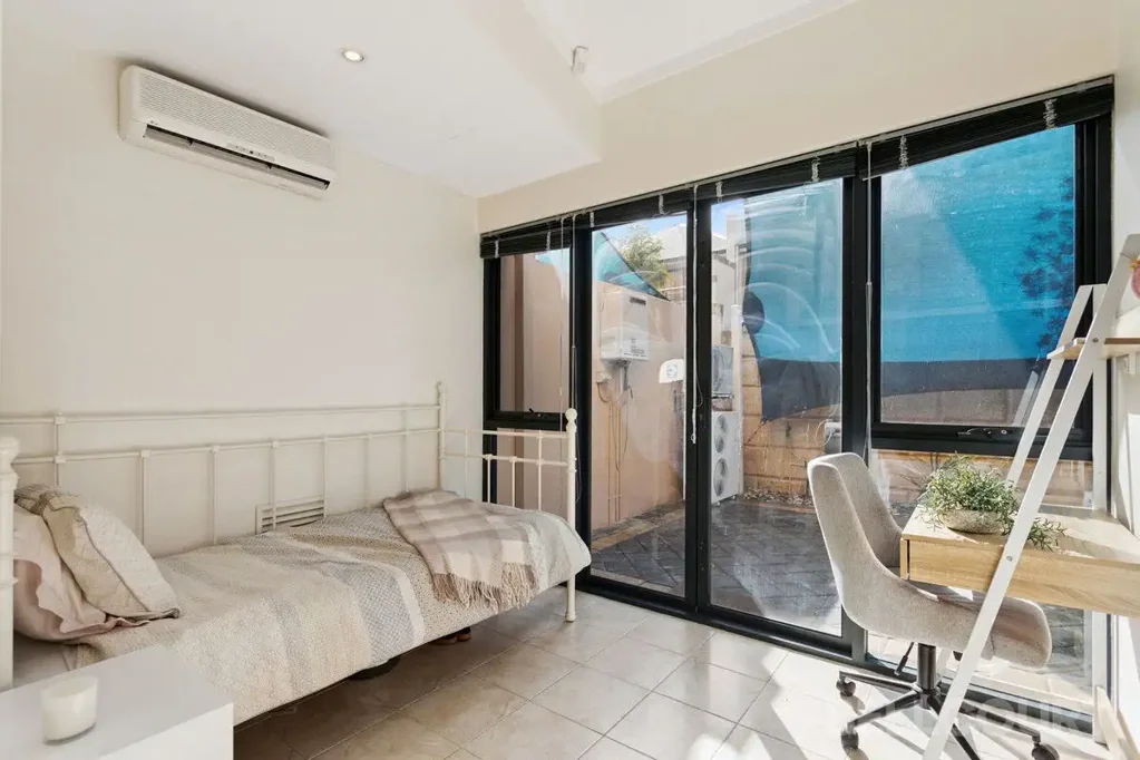 North Perth 3房  COULDN’T BE BETTER IF YOU’D DESIGNED IT YOURSELF
