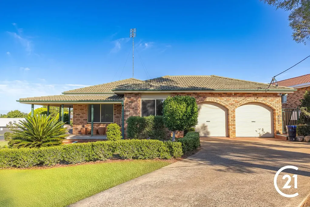 18 Dalley Street, Parkes, NSW 2870