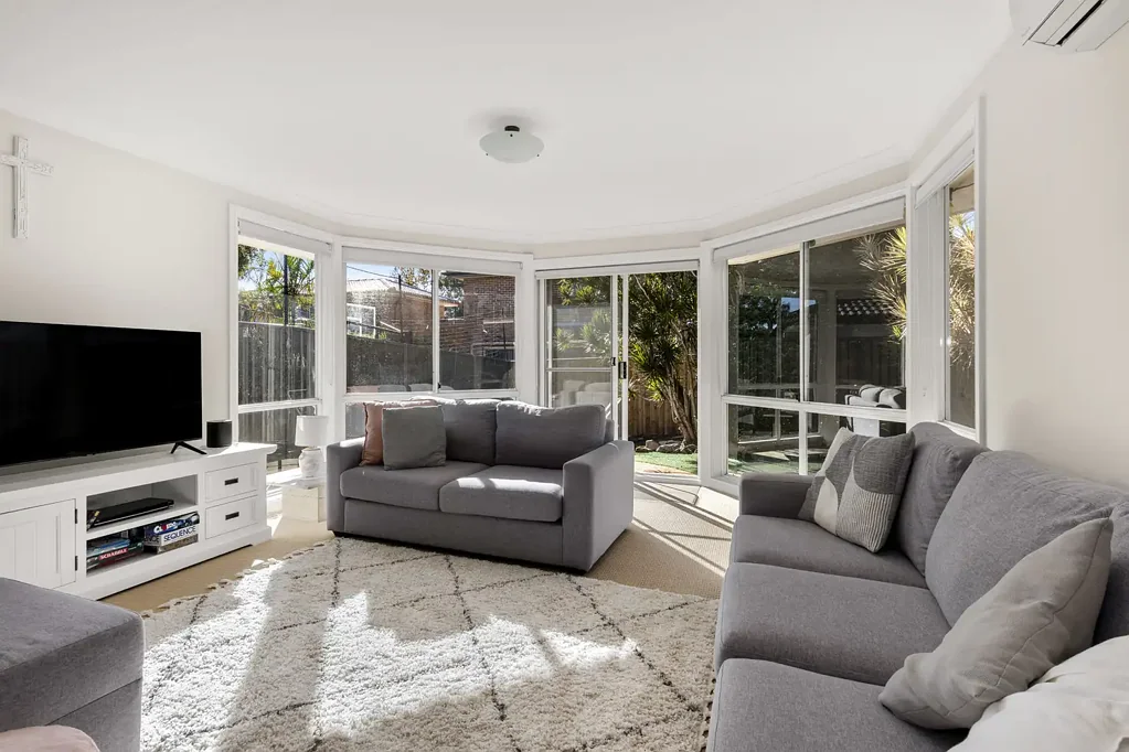 Menai 3Moenga Spacious, Light-Filled Living with Effortless Indoor-Outdoor Flow
