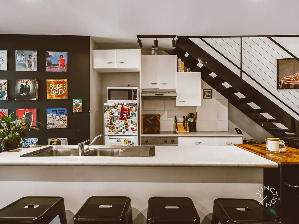 Brisbane City 1Habitaciones Top Floor Loft Living with a Soul – In the Heart of Brisbane City - Offers Closing 12PM 9th of June 2025