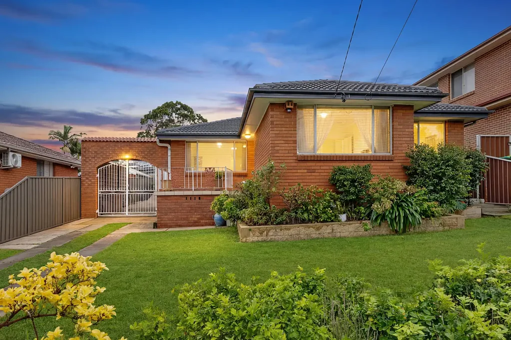 121 Mississippi Road, Seven Hills, NSW 2147