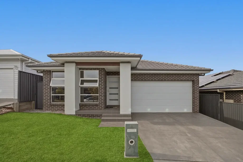 Spring Farm 4Habitaciones Modern Family Living with Space, Style & Convenience