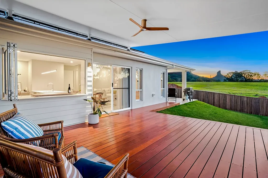2 Goshawk Street, Glass House Mountains, QLD 4518