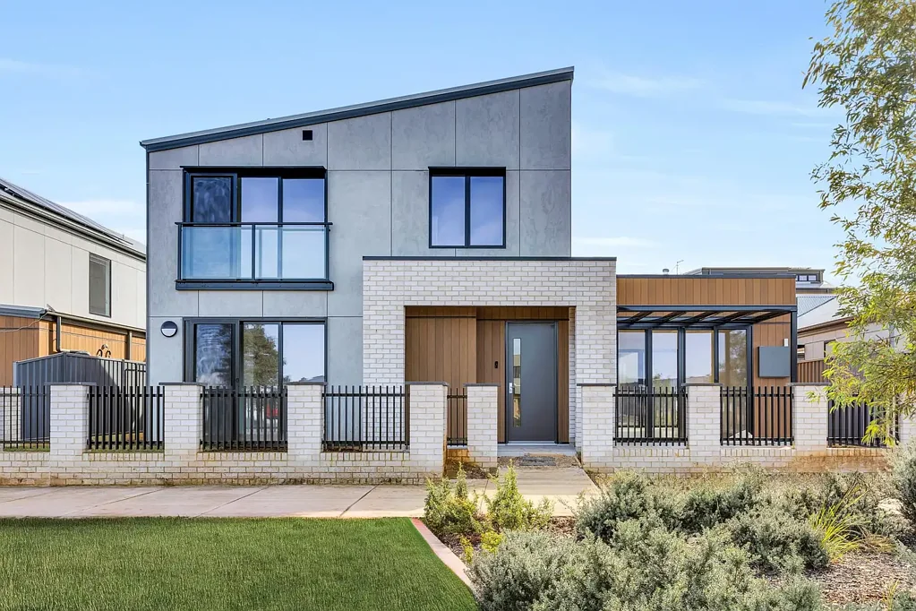 5 Wyn Gilmour Court, Strathnairn, ACT 2615