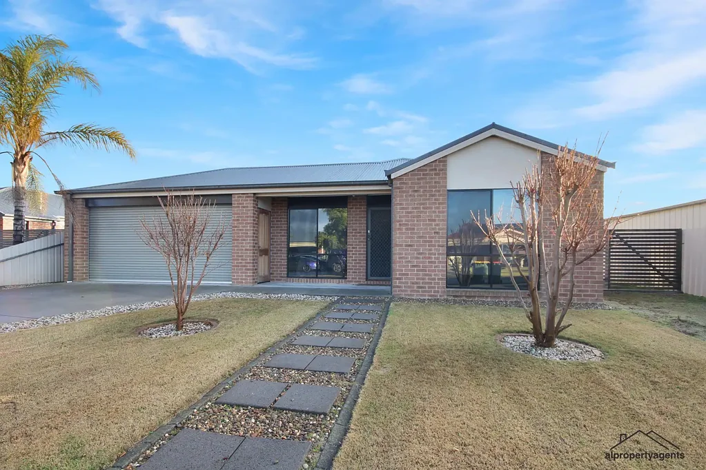 Horsham 4 Bedroom First home or family home!