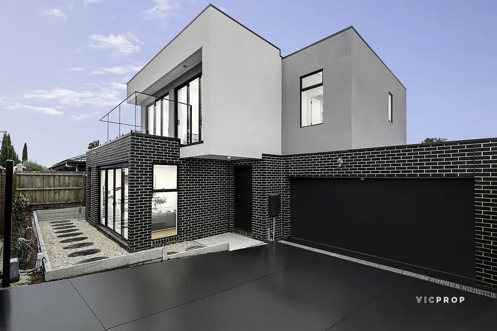 Templestowe 4房 宽敞新居 优质Bosch电器 低维护后院 学区优越 位置便利 双车库 现代家庭浴。 Family luxury with all the trimmings