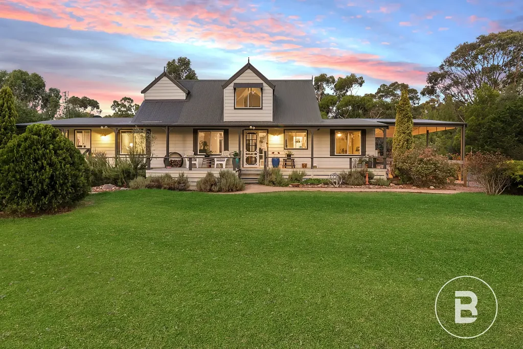 Heathcote 4침실 UNIQUE TWO-STORY HOME WITH DUAL-LIVING AND STUNNING VIEWS OF HEATHCOTE