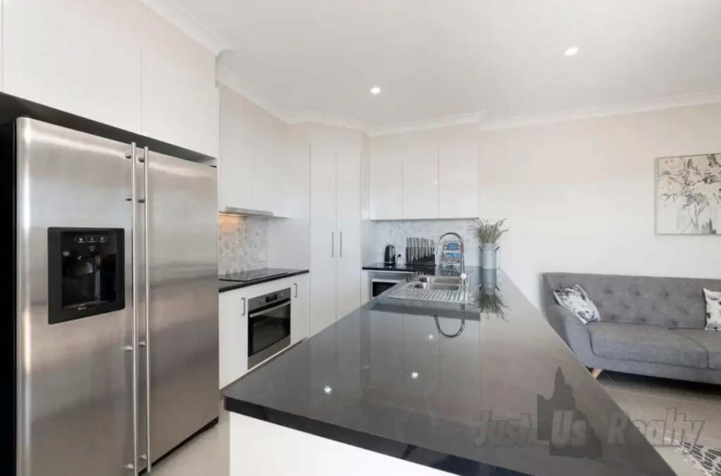Modern & Private Town House in Avoca