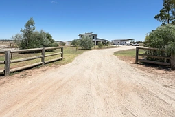 279 Flood Lane, Reedy Lake