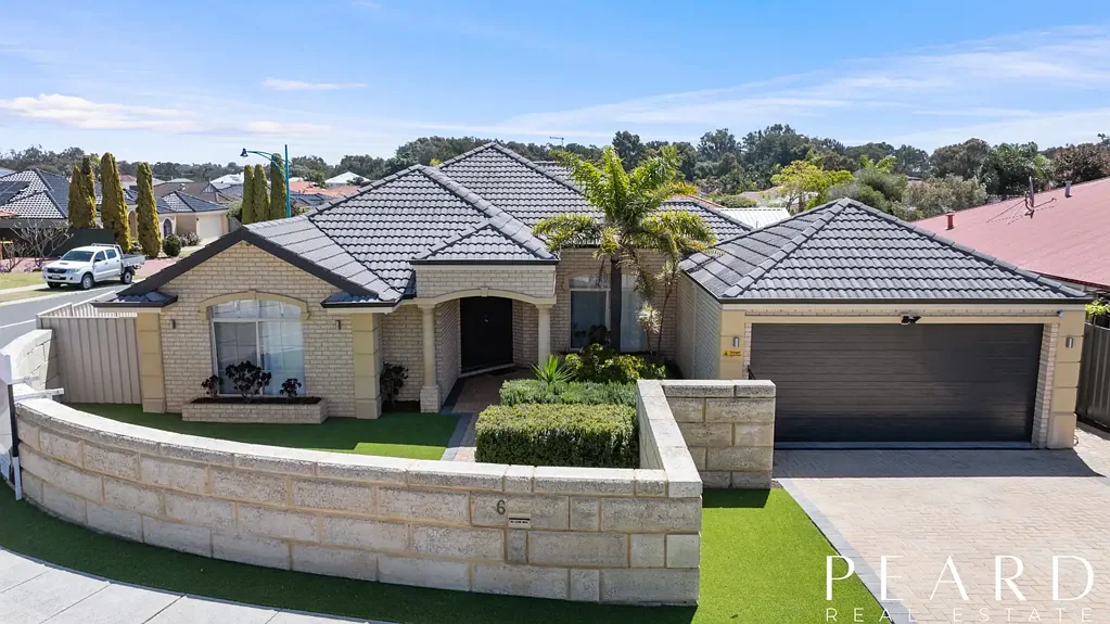 Wanneroo 4 Slaapkamer Executive Elegance in a Tranquil Estate