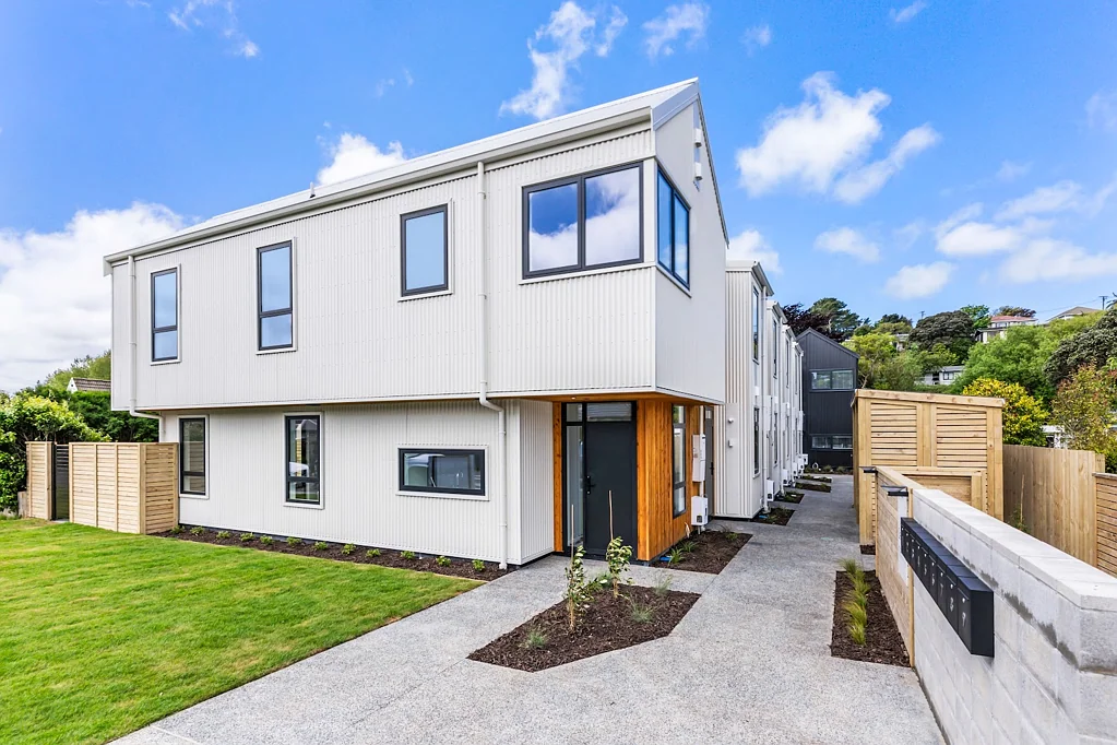 Tawa 3房  Brand New - 3 Bedrooms - Priced $669,000