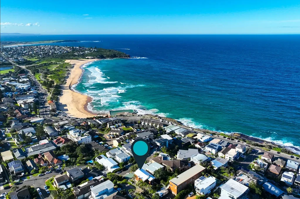This One bedroom unit is in one of the best locations ,  poised above Curl Curl Beach