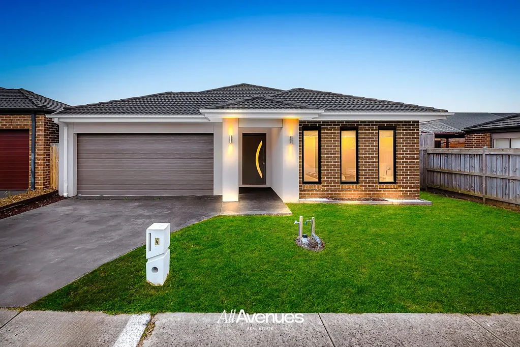 4 Eminence Drive, Cranbourne West, VIC 3977
