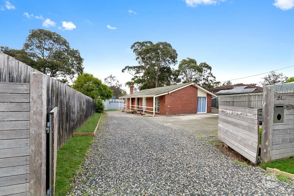 94 Eramosa Road East, Somerville, VIC 3912