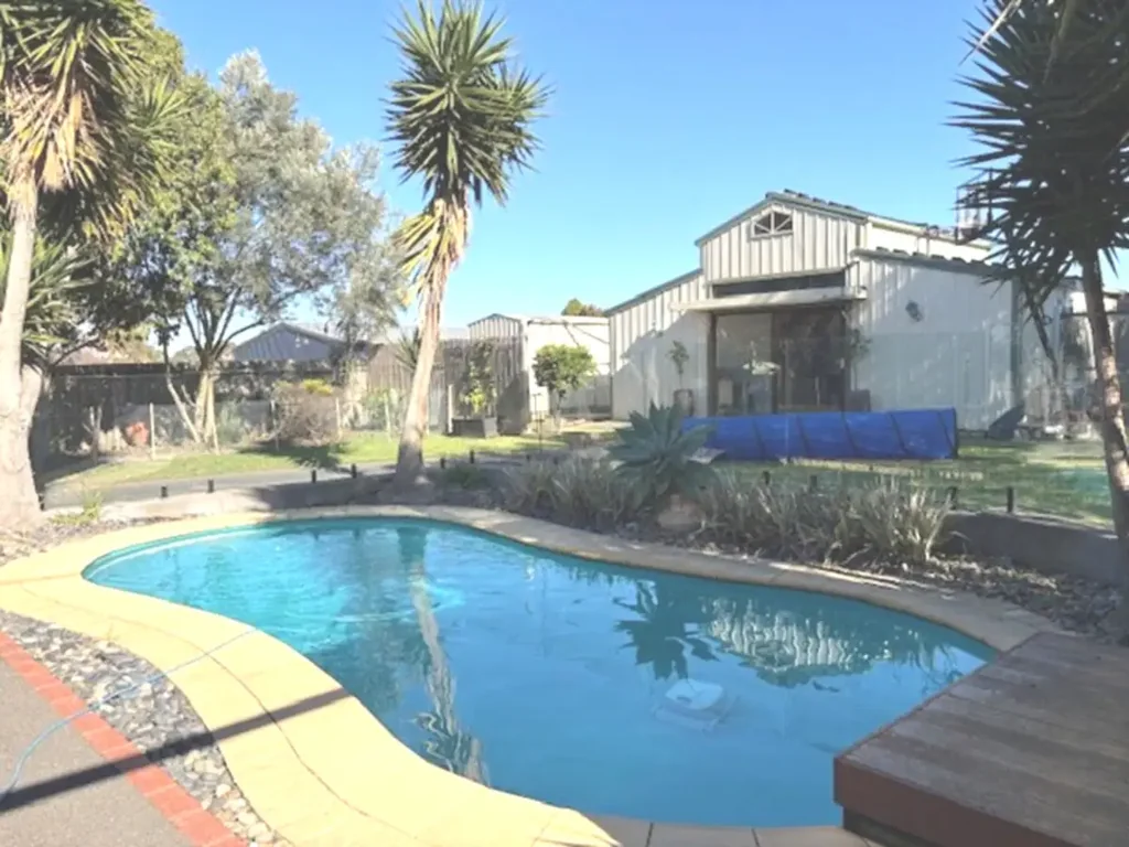 4 Bedroom Home Plus 1 room Studio- 6-9 month lease option available