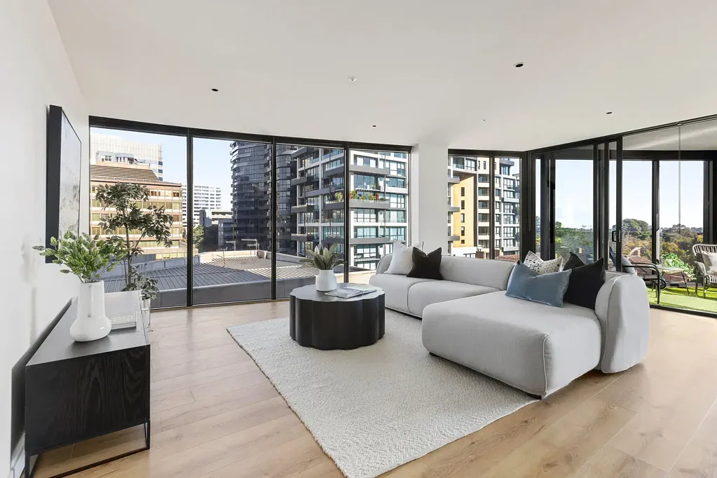 Melbourne 3 Bedroom Luxury Meets Lifestyle