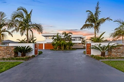 47 Twin Creeks Drive, Luddenham