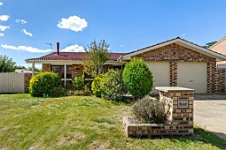 7 Macnamara Place, Chisholm