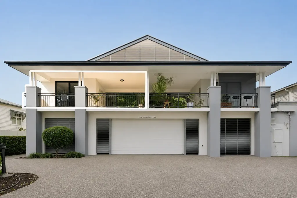 Ascot 2房 Ascot 中心宽敞两卧室公寓 Spacious Two-Bedroom Apartment in the Heart of Ascot