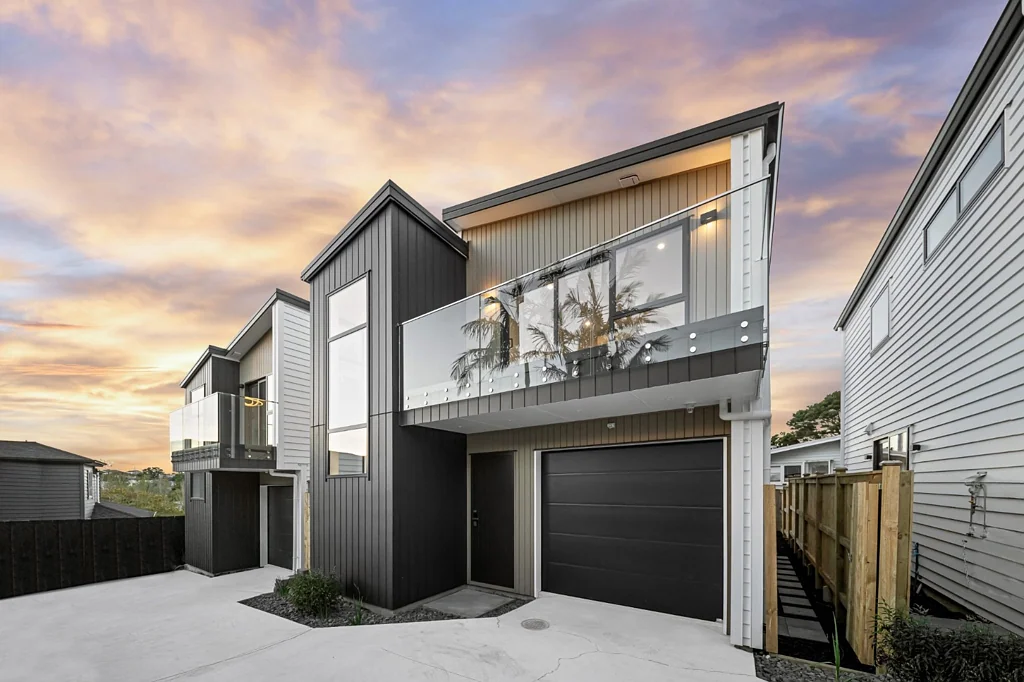 Brand New Family Home in Double Westlake & Campbells Bay School Zones