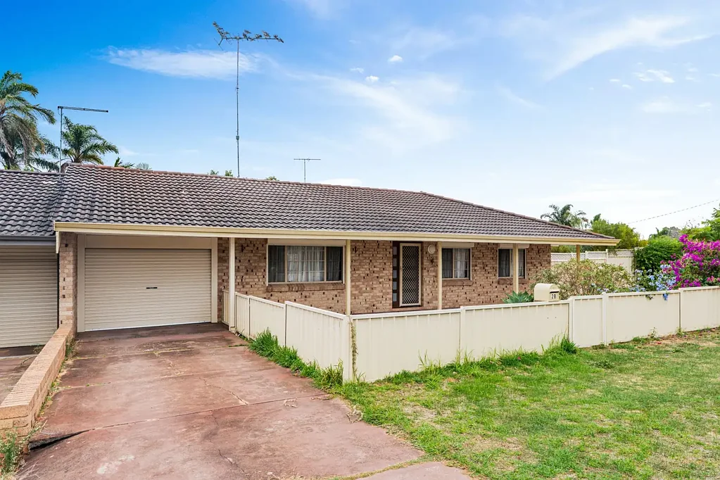 3-Bedroom Home with Huge Outdoor Entertaining!