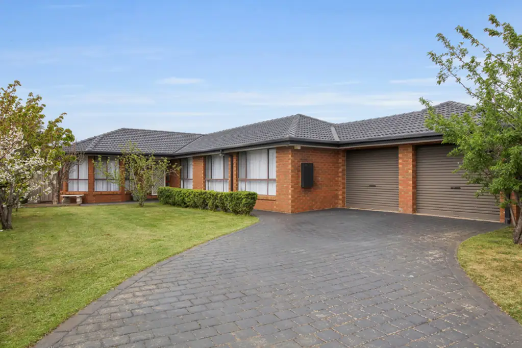 74 Canonbury Circle, Seabrook, VIC 3028