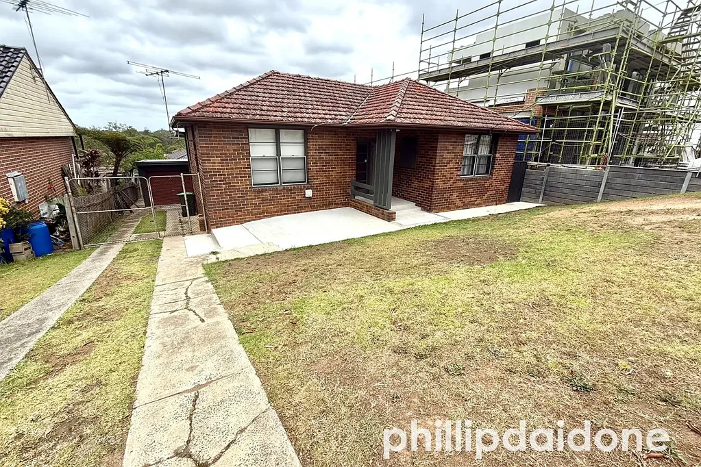 QUITE NEWLY RENOVATED 3-BEDROOM HOUSE