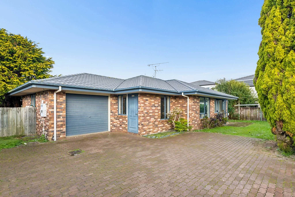 Papakura 3 Slaapkamer Perfect First Home or Investment!