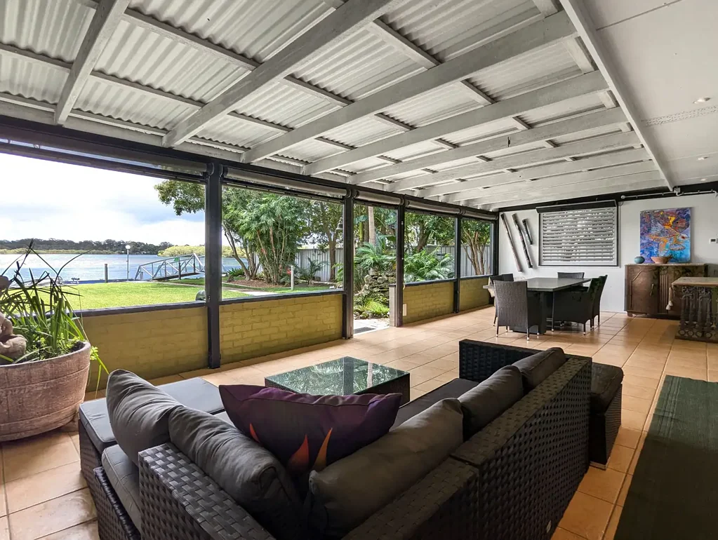 Toorbul 3房 宽绰水滨物业 3卧2层 半乡村生活 尽享垂钓乐趣 河景无限 SATURDAY INSPECTION CANCELLED - ABSOLUTE WATERFRONT PROPERTY  - A BOATING & FISHING PARADISE ON YOUR DOORSTEP!