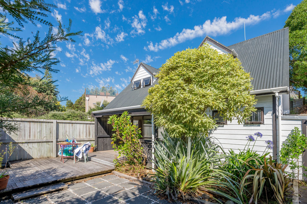 46 Queens Road, Waikanae Beach, Kapiti Coast, 2 rūma, 1 rūma horoi