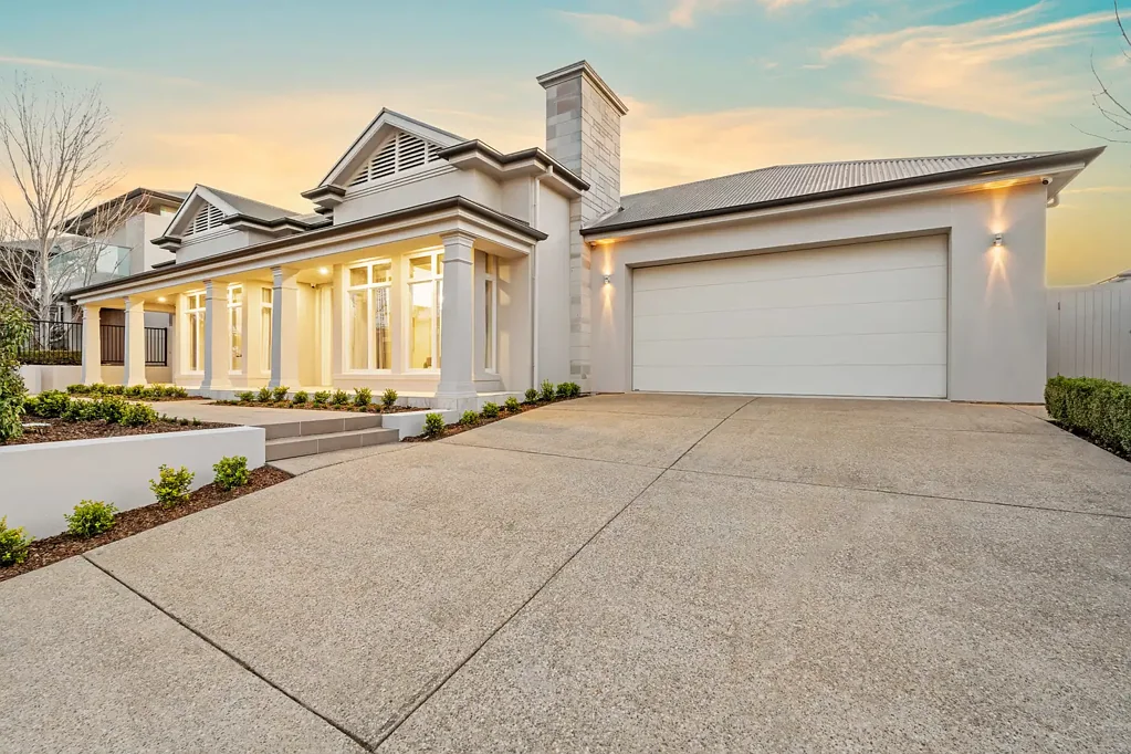 16 Dawbiney Avenue, Craigburn Farm, SA 5051
