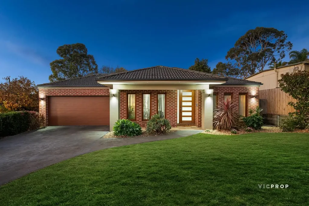 3 Malua Road, Ferntree Gully, VIC 3156