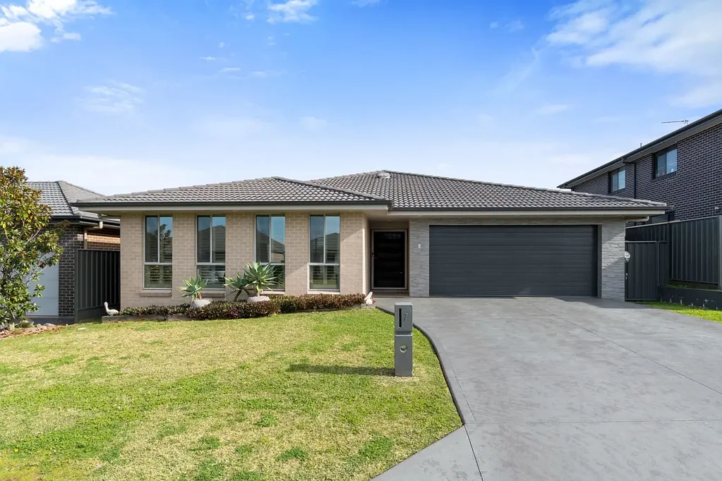 7 Polsson Street, Horsley, NSW 2530