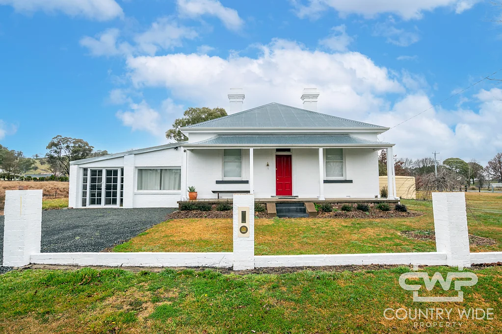 Stunning, Furnished Rental, available now!