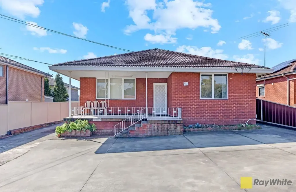 SPACIOUS 1 BEDROOM GRANNY FLAT | $520 PER WEEK