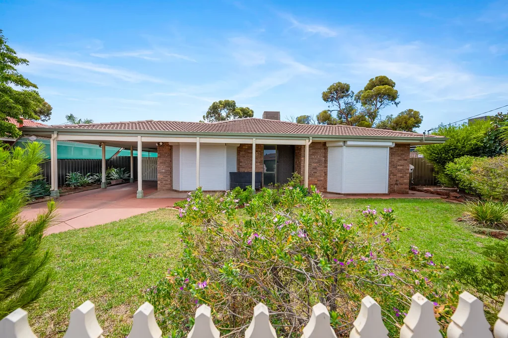 52 Shaw Street, West Lamington, WA 6430