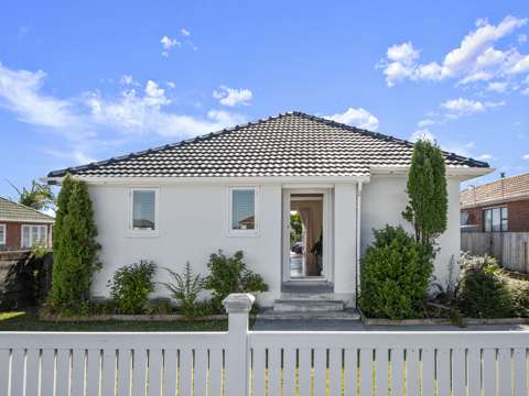 Sandringham 3部屋 Space, views & potential in Sandringham