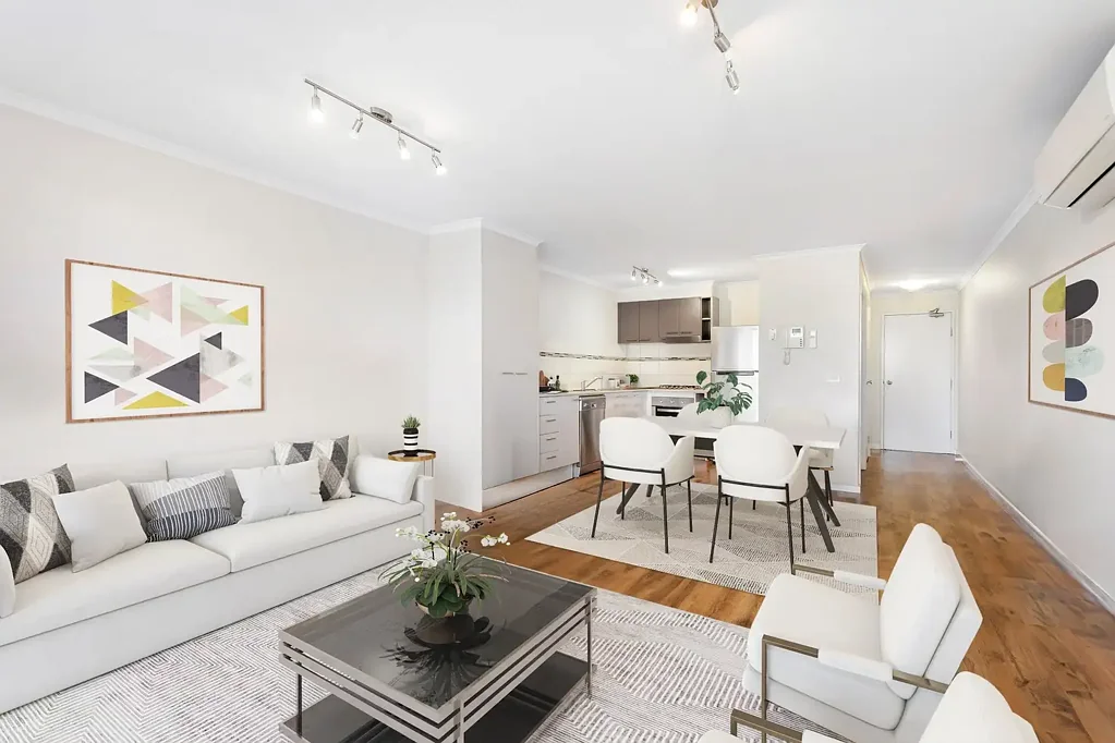 Box Hill South 1Kwarto Spacious, Light Filled Living with East Facing
Balcony