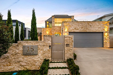 Takapuna 5બેડરૂમ Refined Coastal Living at Its Finest
