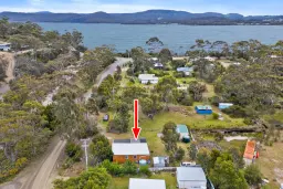 5 Wades Road, White Beach