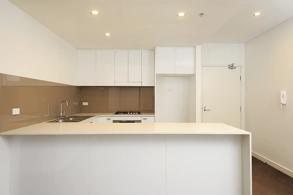 Sunfilled Two Bedroom Apartment With Views