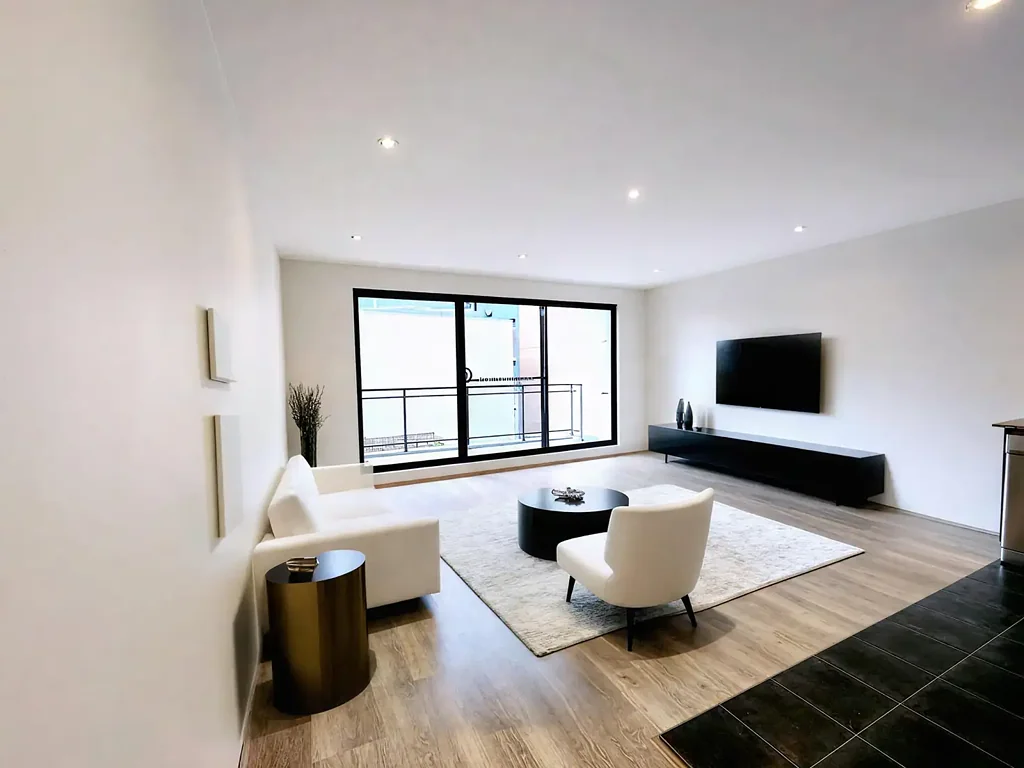 Freshly renovated l Sleek One-Bedroom Apartment in Boutique 'Centro' Development