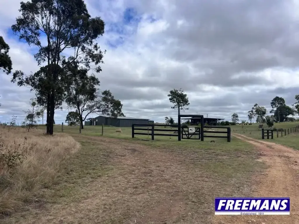 Kingaroy 3部屋 10 acres 10 minutes to Kingaroy with 2 homes