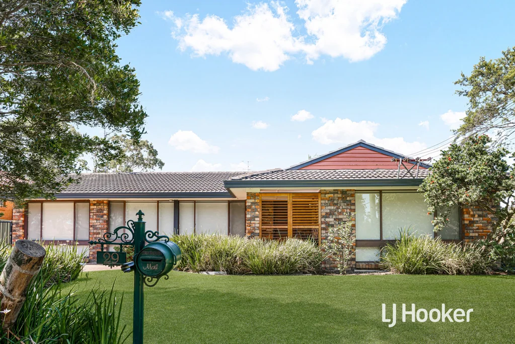 Schofields 5ห้องนอน Private Entertainer’s Retreat with Beautiful Outdoor Living