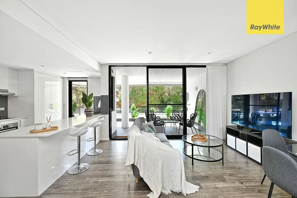 Meadowbank 2Zimmer Spacious Contemporary Apartment with Oversized Entertainer's Balcony & Leafy Outlook