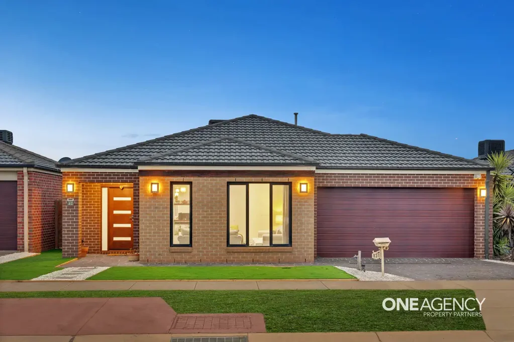 Point Cook 4房 精致生活，宽敞空间，时尚与便利兼备....!!!!!!!!! Refined Living with Space, Style and Convenience....!!!!!!!!!