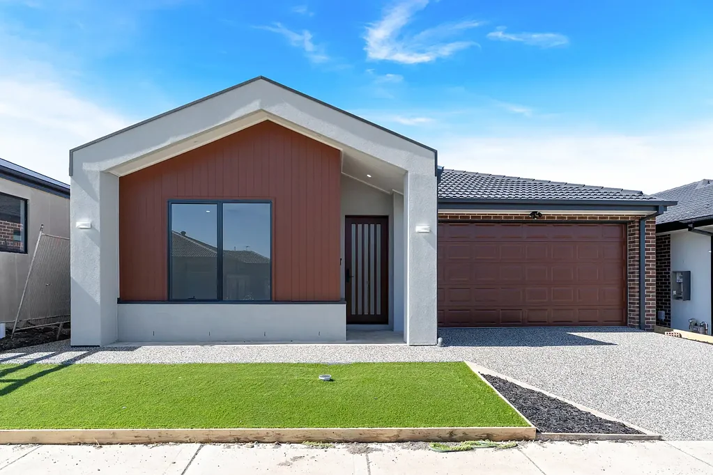 Elegant Family Home!